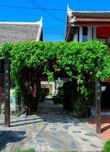 Alana Luang Prabang