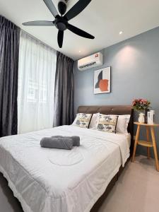 S16-03 Metrocity Square Condominium - 3R2B - 8 Pax
