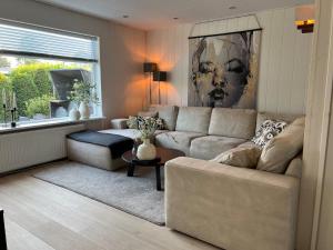 Countryside view bungalow near dunes