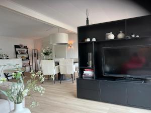 Countryside view bungalow near dunes