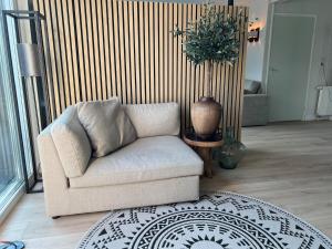 Countryside view bungalow near dunes