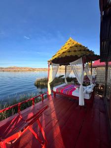 Titicaca uros floating lodge