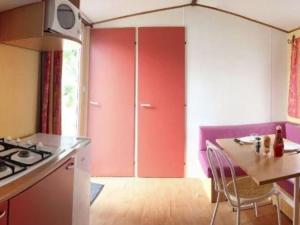 Mobil home avec terrasse pour 4 personnes - API-1-52-656