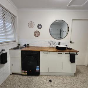 LBarza Private 1BR Serviced Apartment CBD