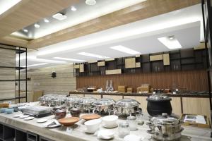 Front One Hotel Papua Lestari