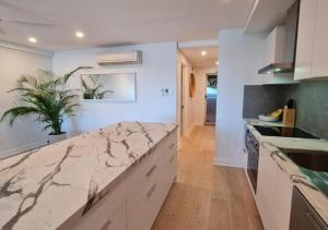 Scarborough Luxe - Ocean Views - King size Beds