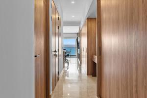 Beachfront, luxurious, with amazing view