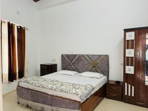 New Monty palace inn