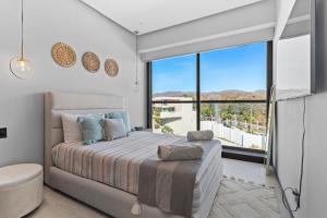 Beachfront and modern getaway