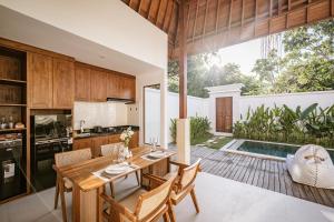 Parisula 1BR Villa with Pool 5 Mins to Bingin Beach