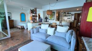 Studio on the beach and beautiful sea view