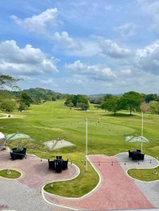 Elegante apartamento con Golf, Restaurantes y Spa