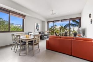 Marina view and 3 min from beach