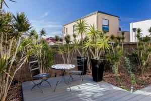 Belle Maison - Glenelg, Cafe, Family, Beach