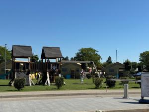 Ferienhaus in der Therme Čate