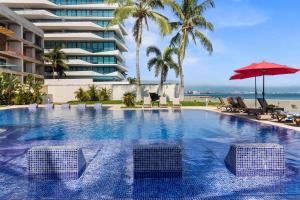 Barlovento Condos - Pools Gym & Oceanfront