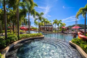 Surin Beach Serviced 3 Bedroom Sea View Apart-ment Comprehensive Facilities Resort Pool Gym Guest Choice