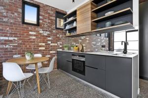 The Pix Studio Modern Industrial Stay
