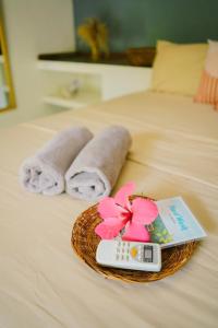 Yay Lodge SIARGAO, spacious room with AC & hot shower and fast Starlink Wifi