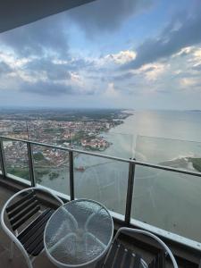 2 Bedrooms Seaview Apartment in Silverscape Residence