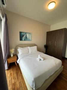 2 Bedrooms Seaview Apartment in Silverscape Residence
