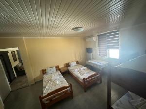 ANASTASIA’S APARTMENT