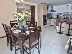 Crabs Cove - Villa pieds dans leau avec piscine