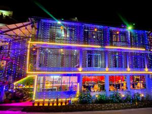 Sleeping Beauty Hotel Moutain view property