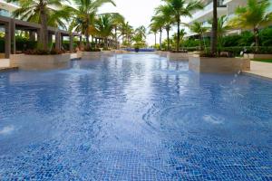 The Beaches-Beachfront Retreat