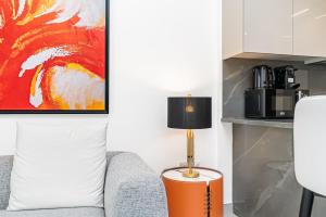 Escape24 Brand New 1BR with City View near Burj Khalifa