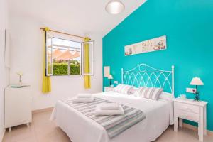 Villa Ana Mestral by Villa Plus