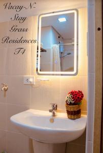 Vacay and Stay Grass Residences