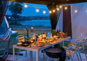 Glamping Base IZUMO "Lakeside Hot Spring Hotel Kun - Vacation STAY 42018v