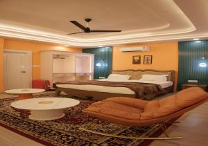 Hotel Parth Praradise & Banquet