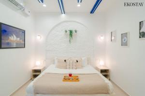 EKOSTAY Gold - Ark Stone Villa