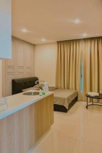 2 Connecting Room, Kozi Square
