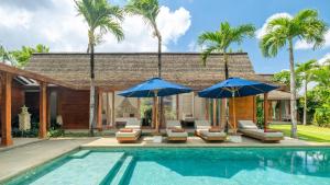 Villa Little Mannao by Villa Finder