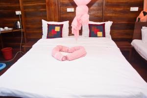 View arch wood cabin