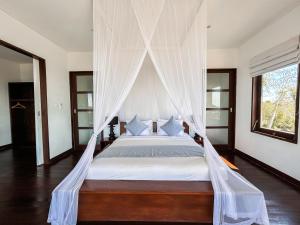 The Backyard Bingin - Private Mansion, overlooking Bingin Beach, with Cook, Ideal for Private Events and Weddings