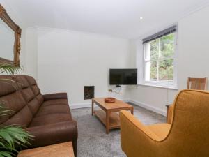 Flat 2 Battledown Grange