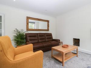 Flat 2 Battledown Grange