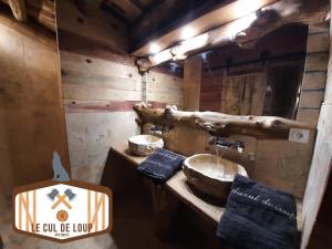 Choisissez votre hébergement, linsolite Cul de Loup ou la traditionnelle Bédinière à 5 minutes de Chambord