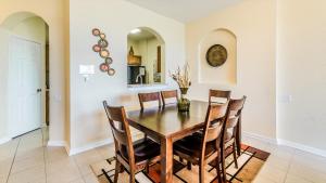 Private 3 Bed 2 Bath House - Cozy family vacation home sleeps up to 6 guests