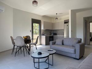 Poseidon 77B Luxury Residences