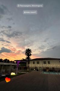 Neas Resort