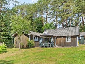 7 person holiday home in Kolind-By Traum