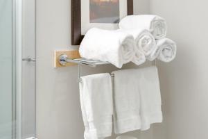 2BR Suite with Scenic Views