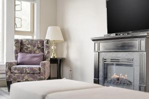 2BR Suite with Scenic Views