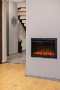 Exclusive Duplex Residence with Balcony on Elisabeth St