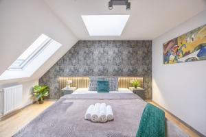 Exclusive Duplex Residence with Balcony on Elisabeth St